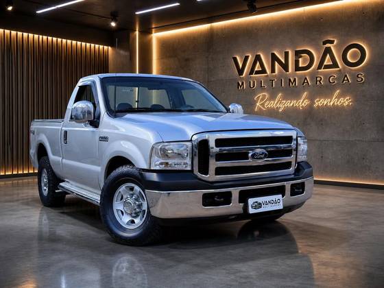 FORD F-250 3.9 XL 4X2 CS DIESEL 2P MANUAL FORD F-250 3.9 XL 4X2 CS DIESEL 2P MANUAL